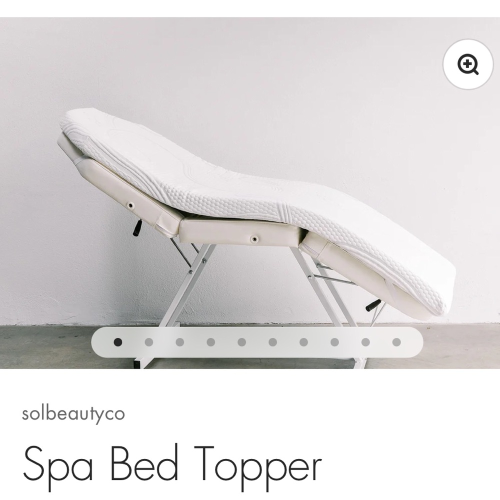 Spa bed topper